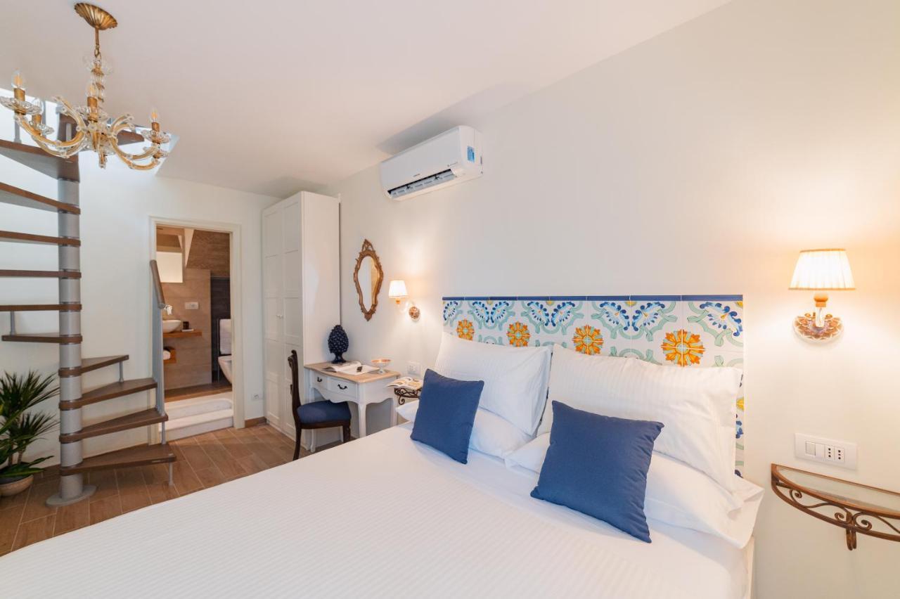 Ottaviano Suite - Elegante Attico Vista Mare Taormina Exteriör bild