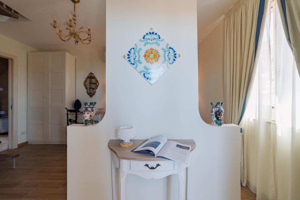 Ottaviano Suite - Elegante Attico Vista Mare Taormina Exteriör bild