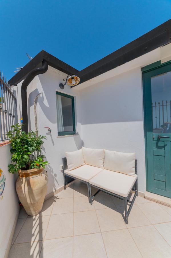 Ottaviano Suite - Elegante Attico Vista Mare Taormina Exteriör bild